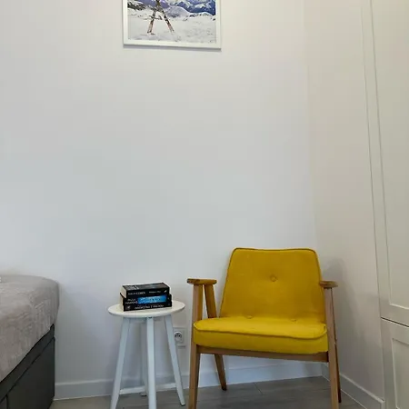 Londyn Zdroj 16 شقة