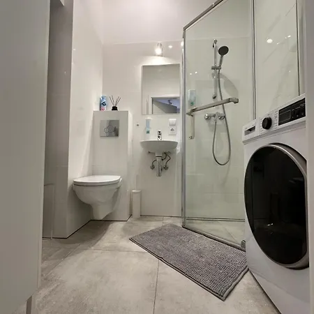 شقة Londyn Zdroj 16 *