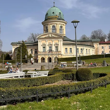 شقة Londyn Zdroj 16 *